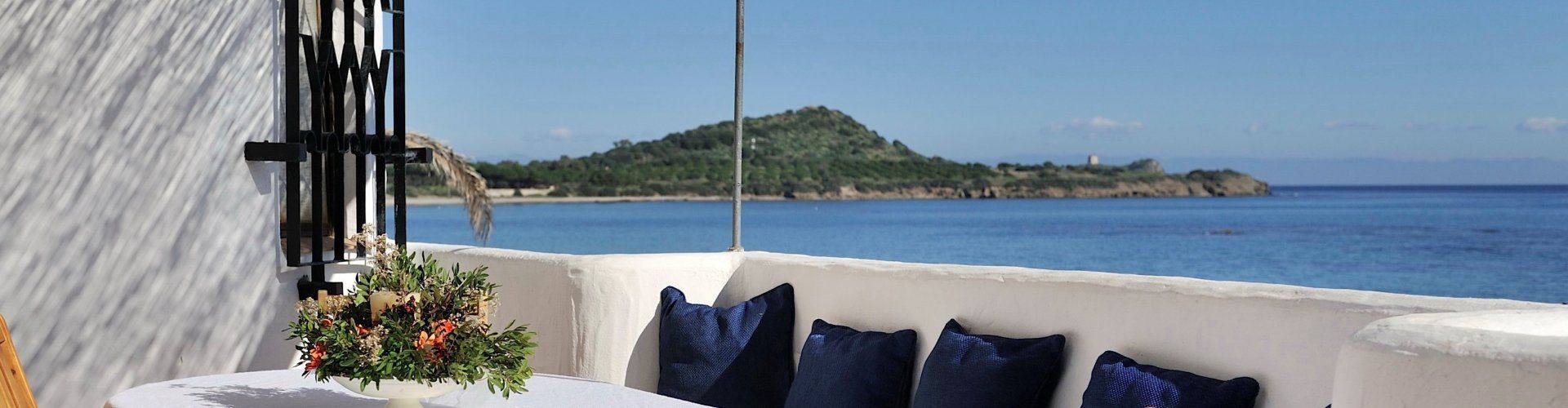 Villa Su Faru 1 | Strandvilla: von der Terrasse ins Meer Strandvilla Su Faru: von der Terrasse ins Meer Su Faru 1