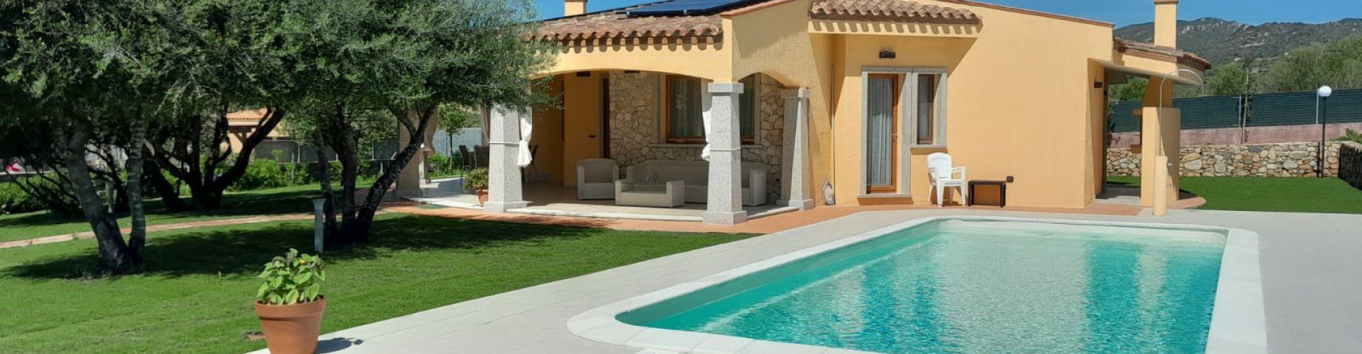 Villa Girasole | Hausansicht mit Privatpool und schönem Garten New Picture
