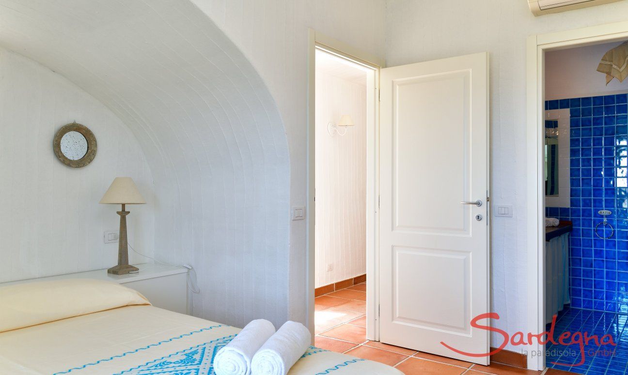 Li Conchi 31 | Schlafzimmer 1 mit Ensuite Bad Schlafzimmer 1 mit Ensuite Bad