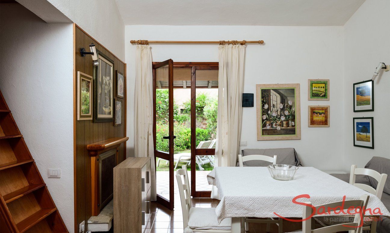 Villa Mare Turagri | Wohnzimmer mit Terrassenzugang Wohnzimmer mit Terrassenzugang
