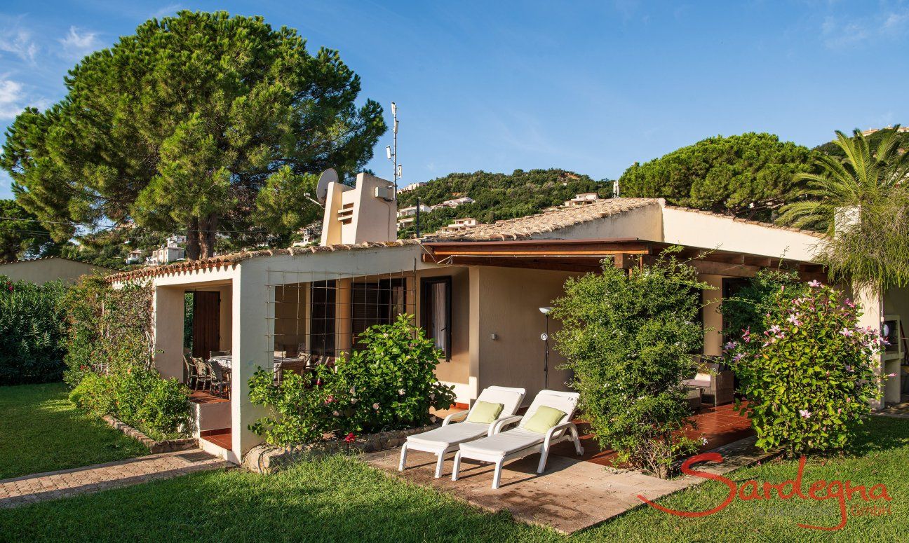 Villa Romana | Hausansicht mit Garten und Terrasse Außenbereich mit Garten und Terrasse