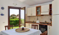 Apartment Silvia Alta | Vollausgestattete Küche mit Gartenzugang Vollausgestattete Küche mit Gartenzugang
