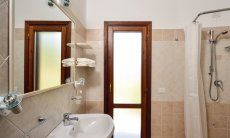 Apartment Silvia Alta | Badezimmer mit Dusche Badezimmer mit Dusche