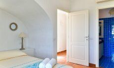 Li Conchi 31 | Schlafzimmer 1 mit Ensuite Bad Schlafzimmer 1 mit Ensuite Bad