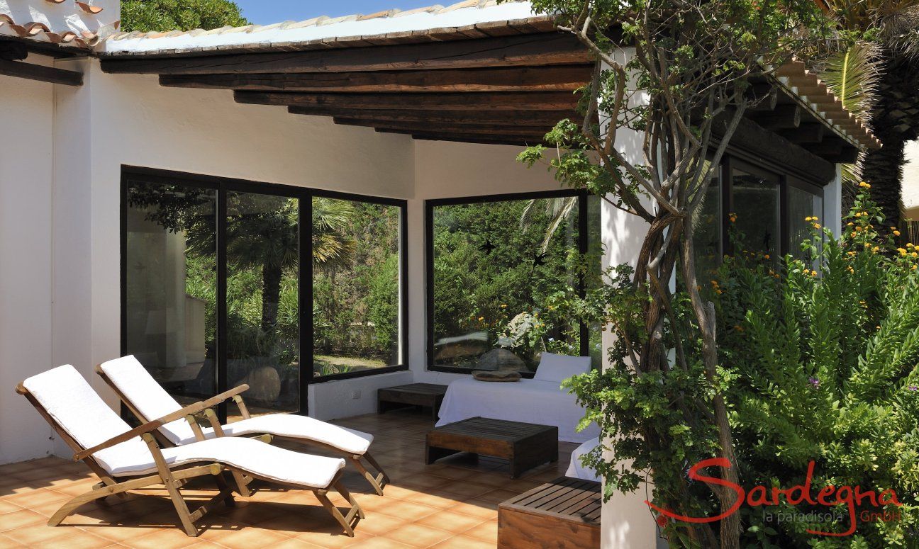 Villetta 12 | Überdachter Loungebereich auf der Terrasse Überdachter Loungebereich auf der Terrasse