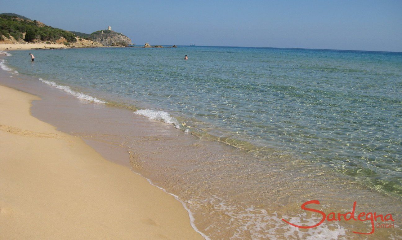 Strand bei Chia, 16 km entfernt