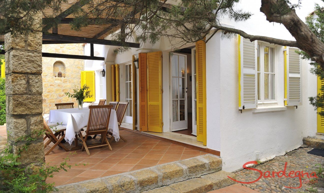 Villa Bau Cannas | Seitliche Terrassenansicht Seitliche Terrassenansicht