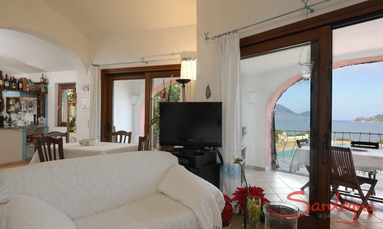 Villa Cala Ginepro | Blick auf die Tavolara vom Wohnzimmer Blick auf die Tavolara vom Wohnzimmer