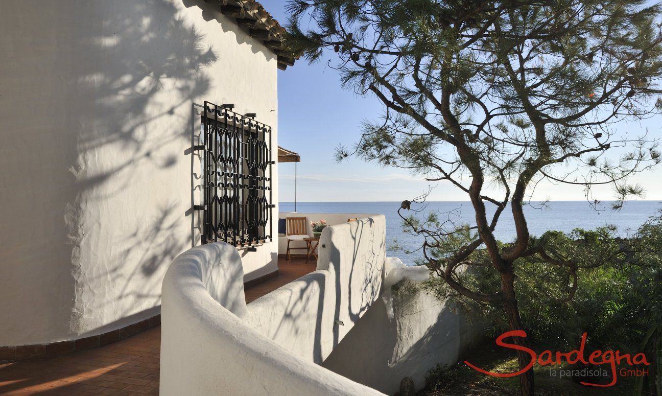 Villa Su Faru 1 | Balkon mit Ausblick auf das Meer Balkon mit Ausblick auf das Meer
