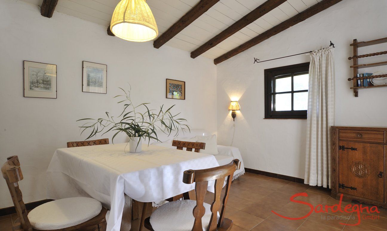 Casa Su Faru 4 | Essbereich im Wohnzimmer Essbereich im Wohnzimmer