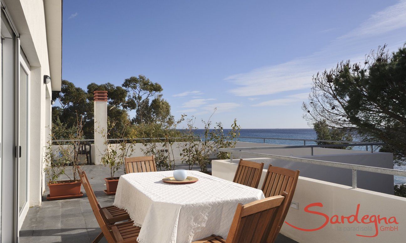 Apartment Cala Liberotto II | Terrasse mit Meerblick an der Ostküste Sardiniens Terrasse der Cala Liberotto II