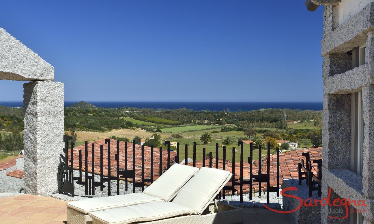 Li Conchi 25 | Meerblick von der Terrasse mit Sonnenliegen MeerblickLi Conchi 25