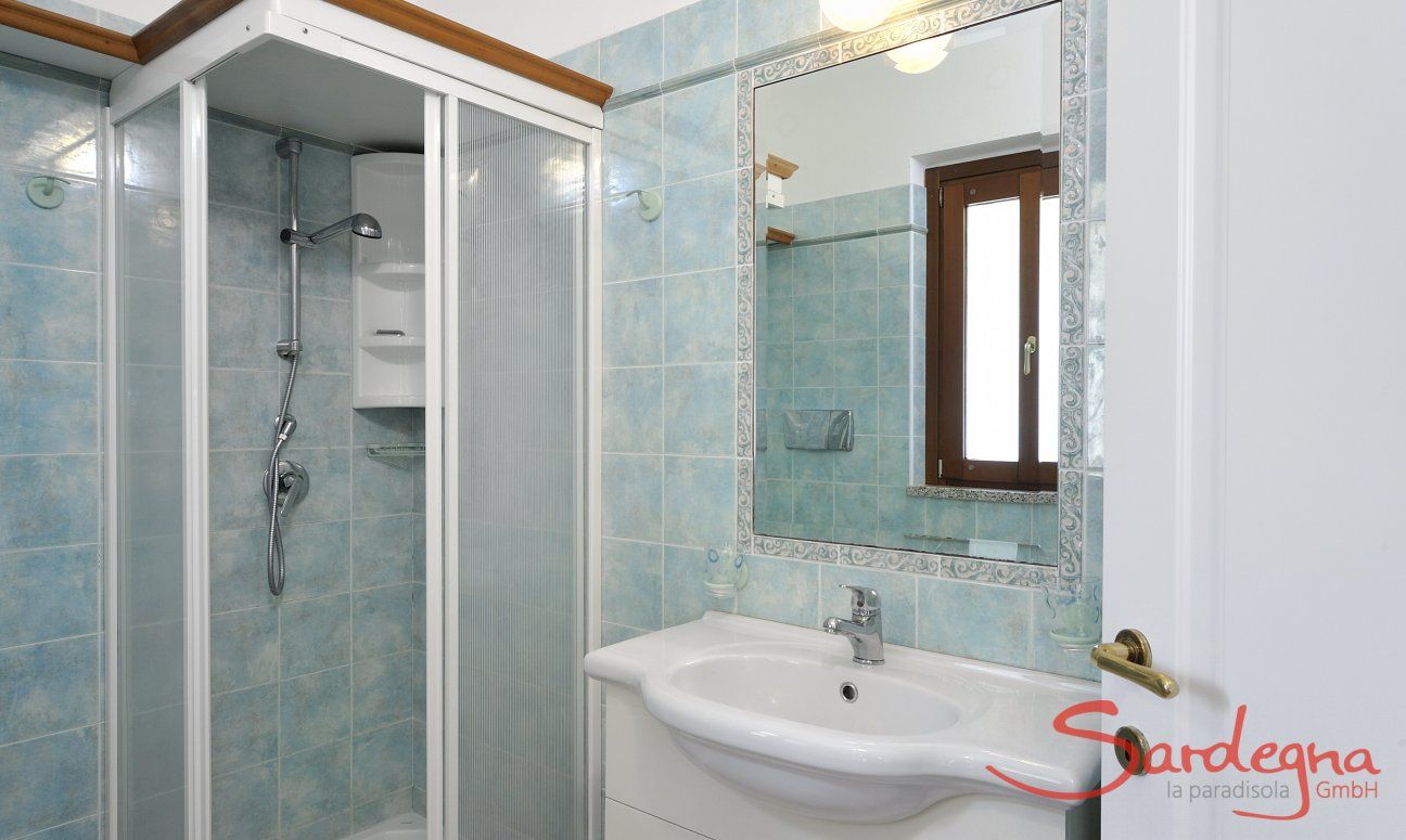 Villa Zoello 10 | Badezimmer 2 mit Dusche Badezimmer 2 mit Dusche