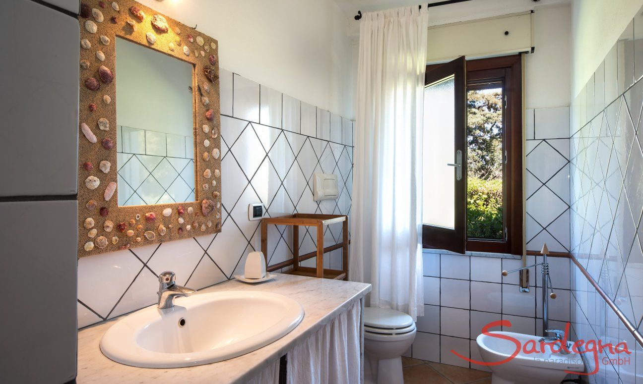 Apartment Orri 2 | Badezimmer mit Dusche und Bidet Badezimmer mit Dusche und Bidet