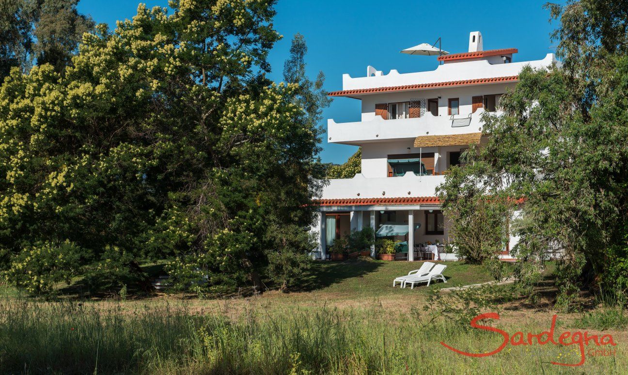 Apartment Orri 1 | Blick vom Garten auf die Villa Orrì Ansicht der Villa Orrì