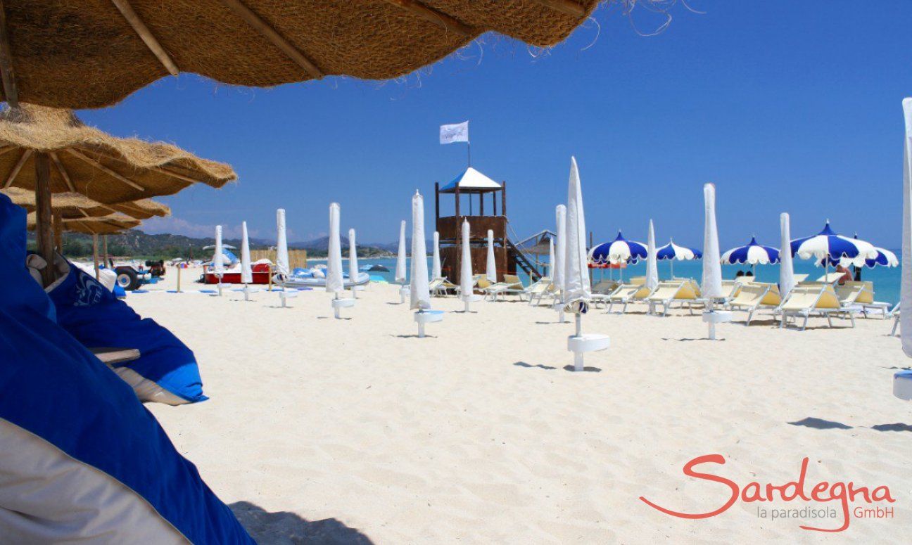 Li Conchi 6 | Strandliegen in Cala Sinzias 2014 Hoock; Cala Sinzias; Strand;