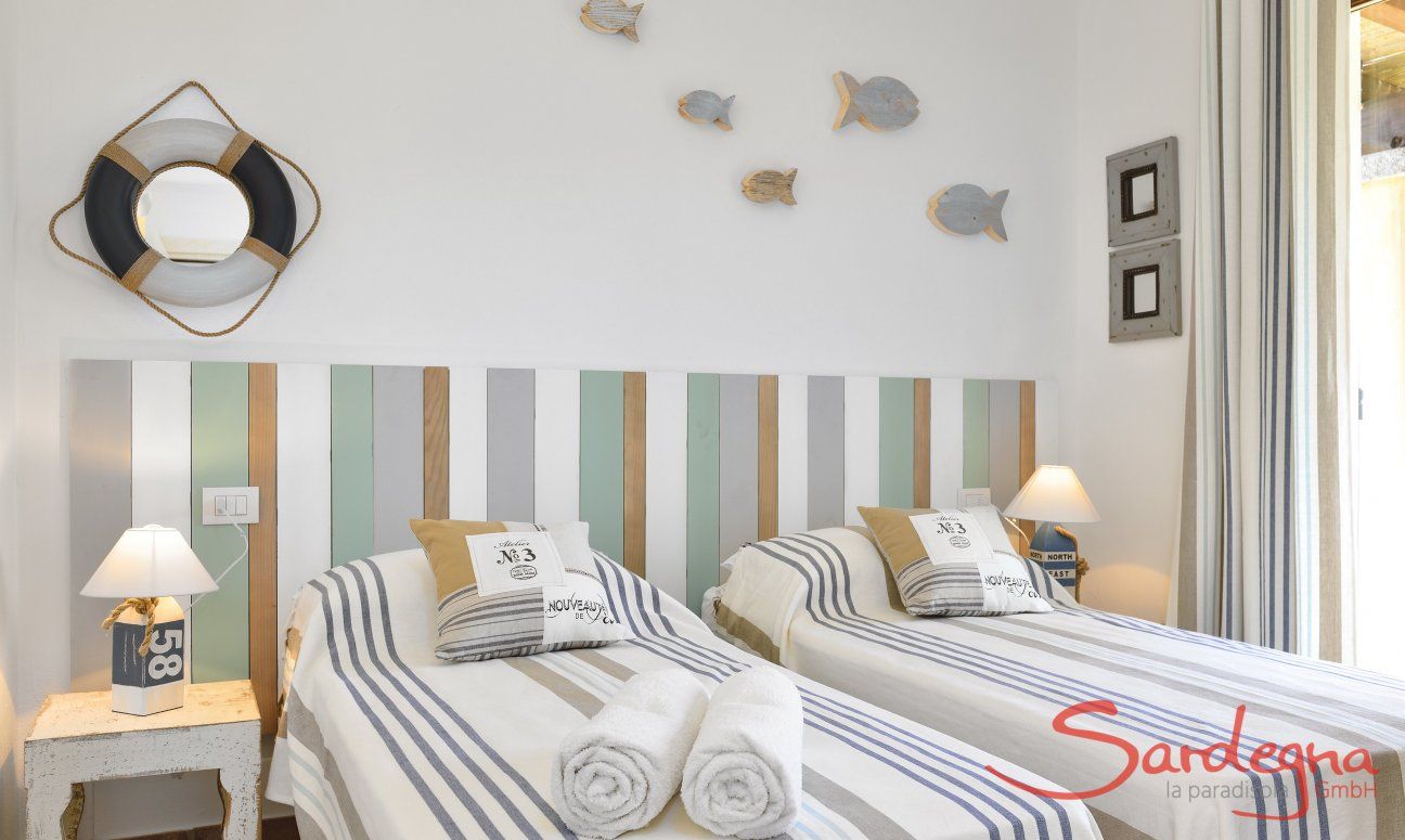 Villa Campidano 8 | Schlafzimmer 2 mit zwei Einzelbetten, die auch zusammengestellt werden können Schlafzimmer