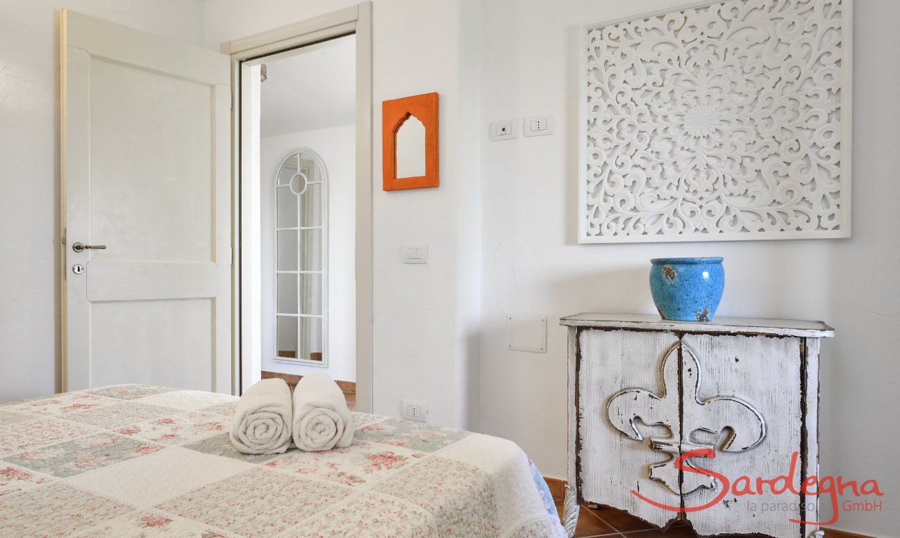 Villa Campidano 7 | Schlafzimmer 1 mit praktischer Kommode Schlafen