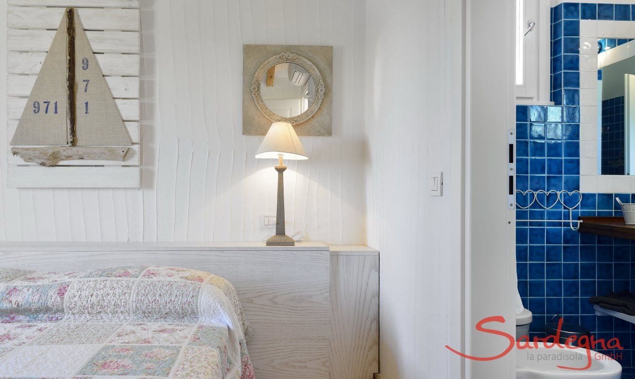 Li Conchi 6 | Schlafzimmer 1 mit Blick in das Badezimmer Schlafzimmer 1