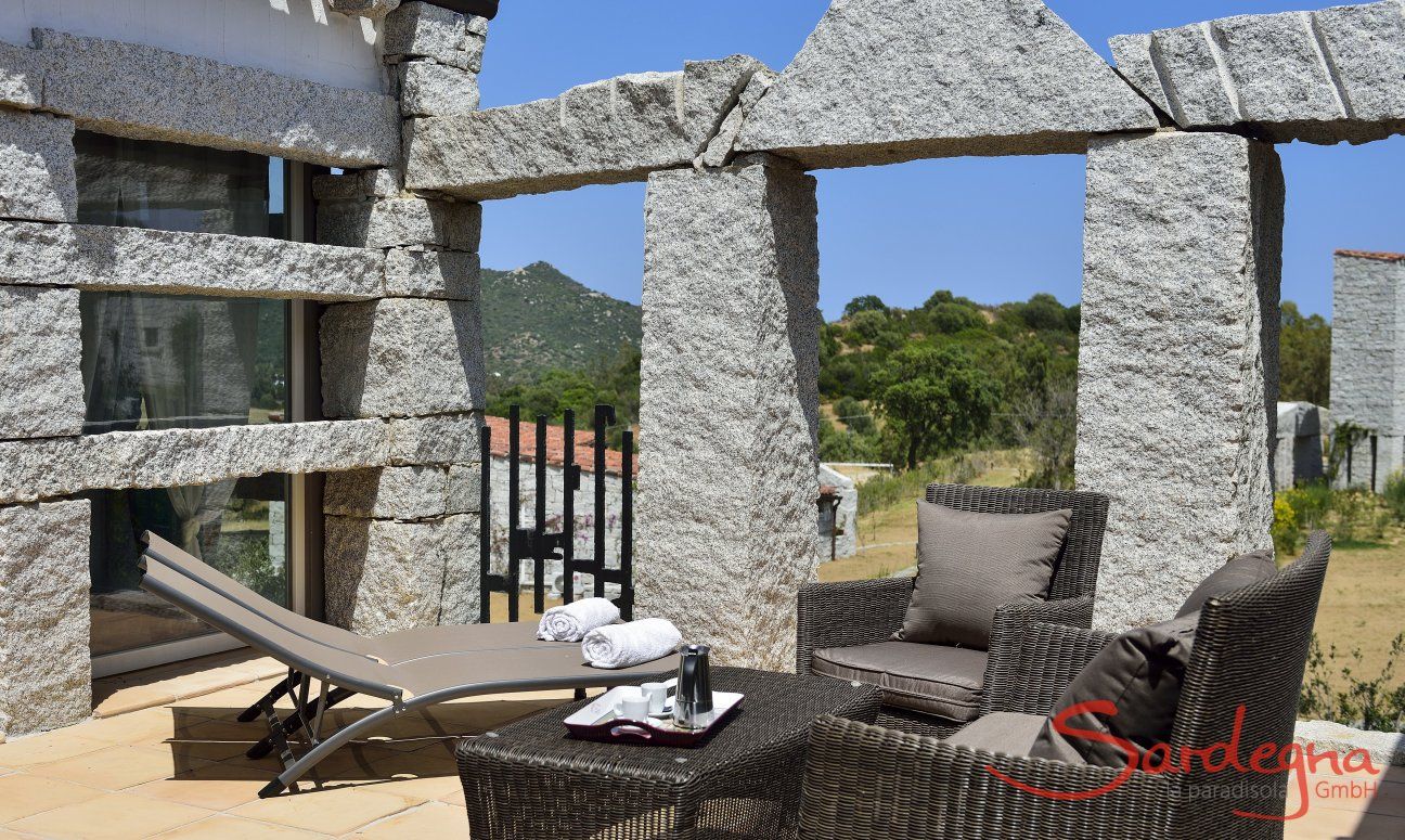 Li Conchi 14 | Patio mit Sofa und Sonnenliegen Li Conchi 14