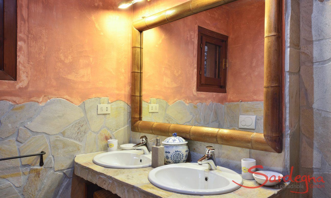 Apartment Country Club 2 | Badezimmer mit zwei Waschbecken Badezimmer mit zwei Waschbecken