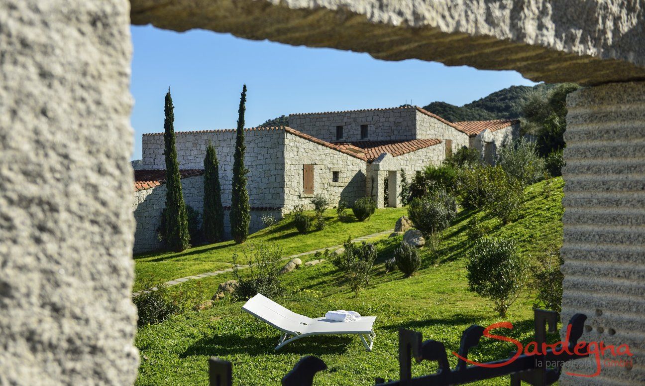 Li Conchi 9 | Blick von der Terrasse auf die sardische Natur Blick von der Terrasse von Li Conchi 9, Cala Sinzias