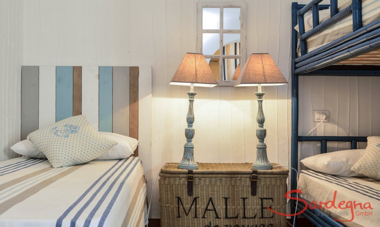 Li Conchi 9 | Schlafzimmer 2 mit Hochbett und Einzelbett Schlafzimmer mit Hochbett und Einzelbett Li Conchi 9, Cala Sinzias