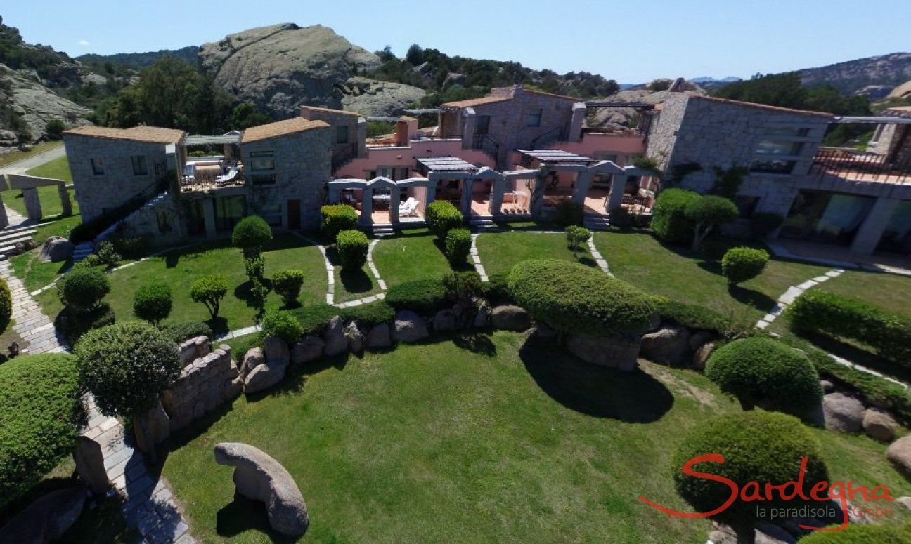 Villa Domus 9d | Anlage Domus di Pitrizza von oben Luftansicht der Anlage Domus de Pitrizza