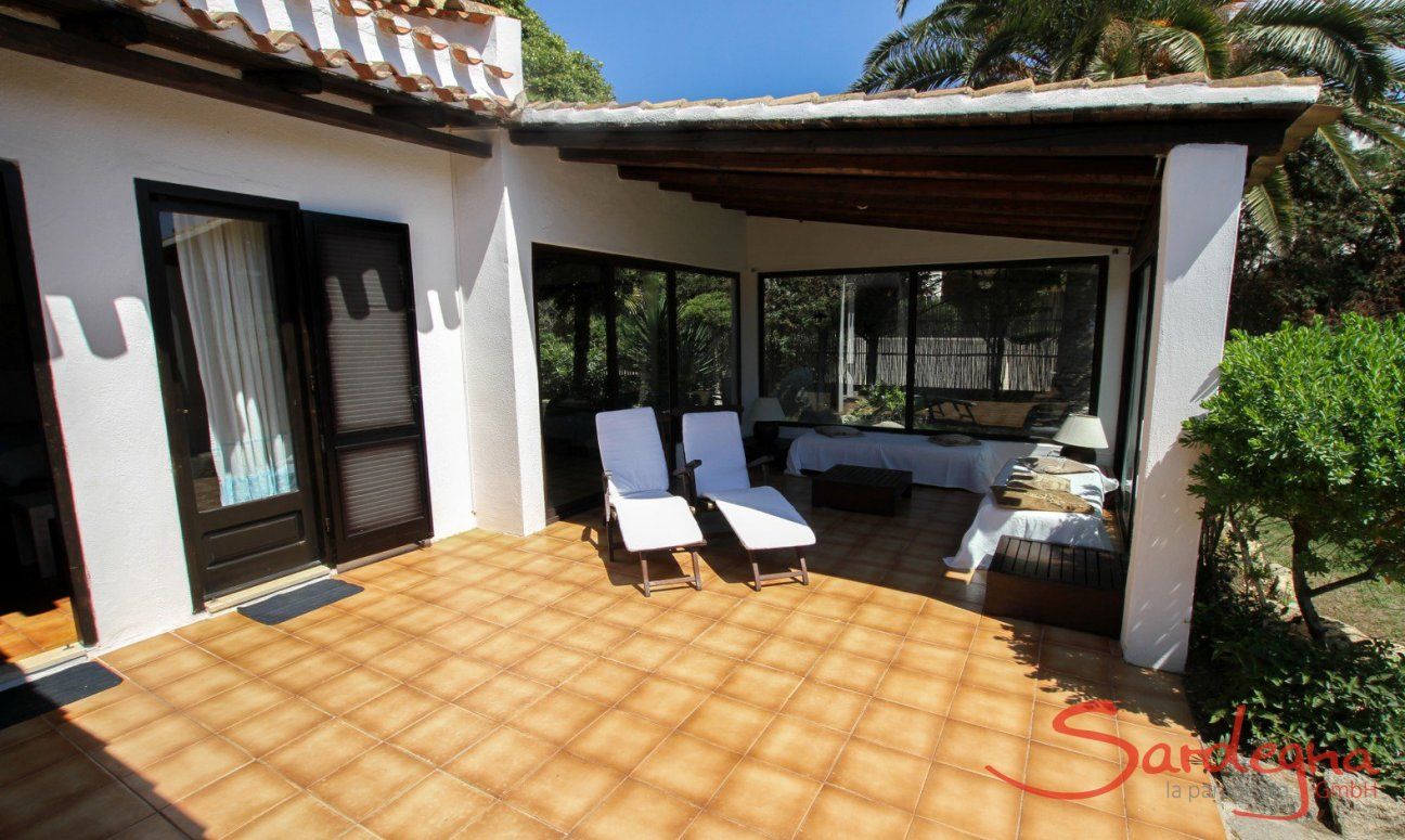 Villetta 12 | Terrasse mit Sonnenliegen Terrasse mit Sonnenliegen