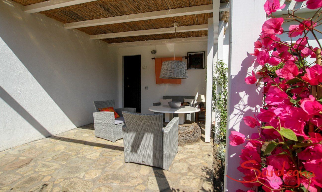 Villetta 12 | Bougainville um die überdachte Terrasse Bougainville