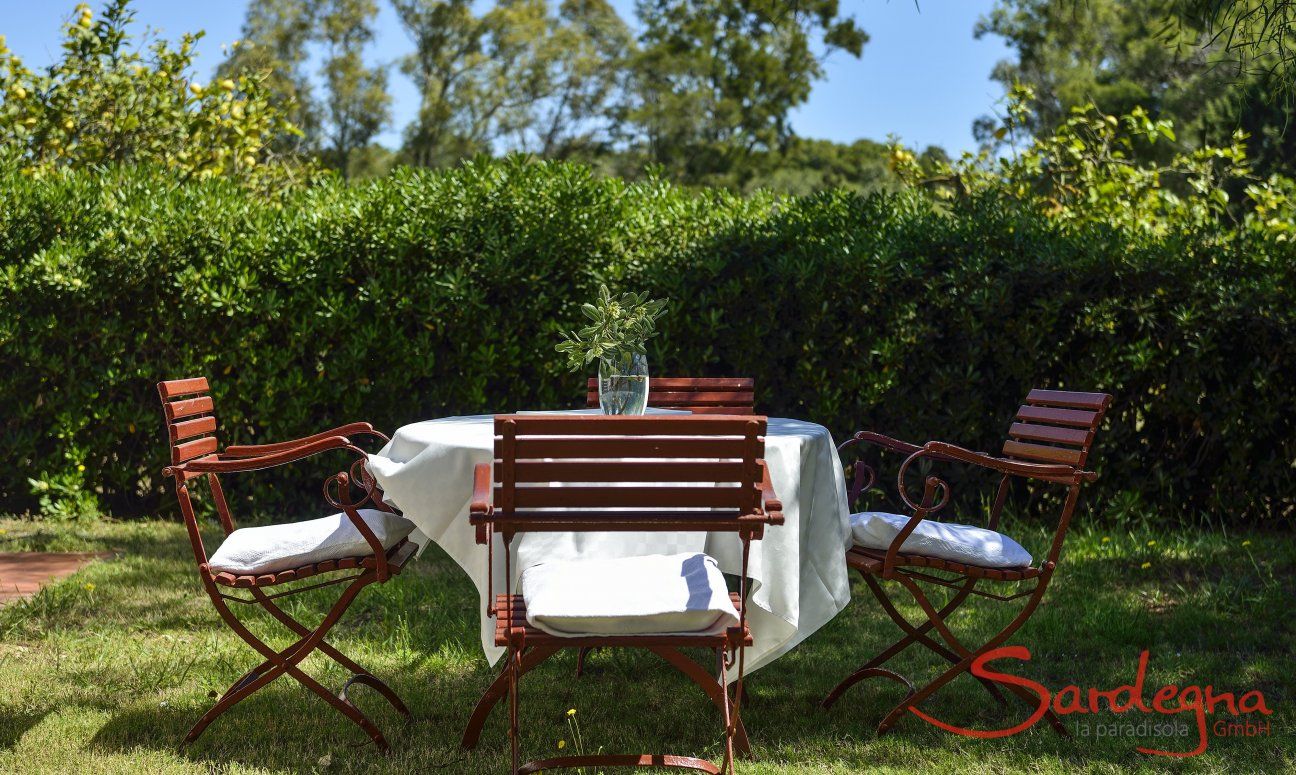 Casa Su Faru 5 | Essen im grünen Garten Essen im grünen Garten