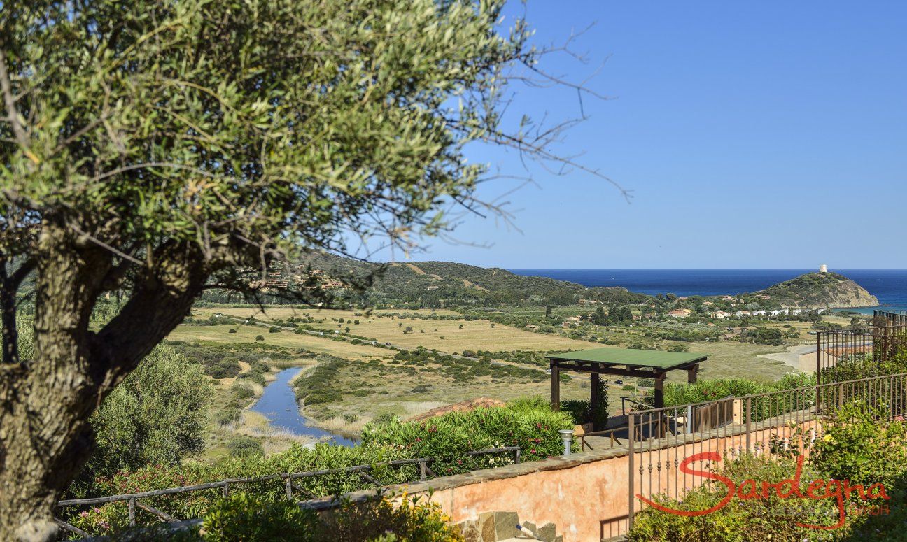Villa Torretta Chia | Blick auf die Umgebung und das Meer Blick auf die Umgebung und das Meer