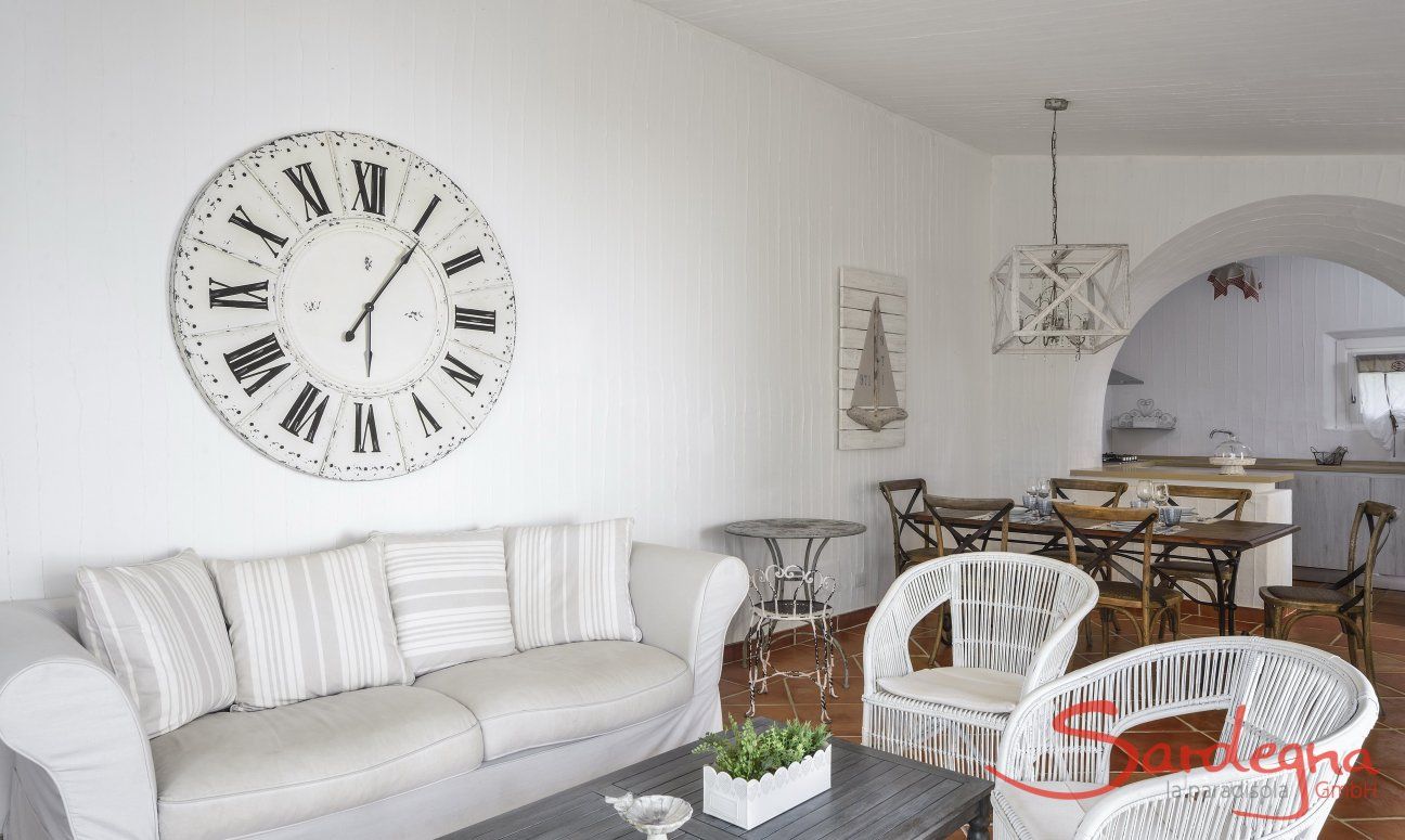 Li Conchi 36 | Wohnzimmer mit Sofa, Esstisch und Küche Wohnzimmer