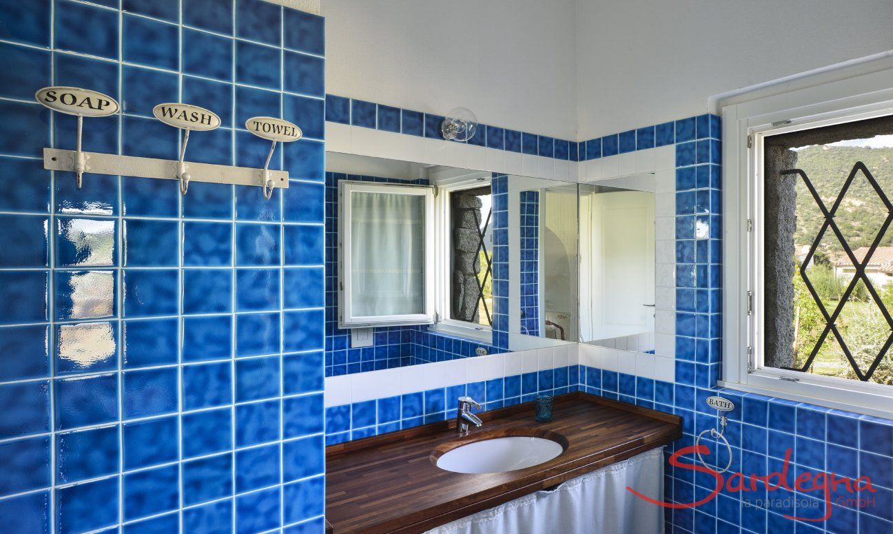 Li Conchi 36 | Privates Bad vom Schlafzimmer 1 Bad ensuite 1