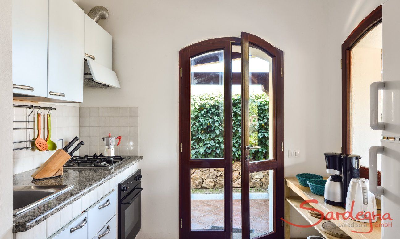 Villa Le Ginestre 2 | Küche oben mit Gartenzugang Küche oben mit Gartenzugang