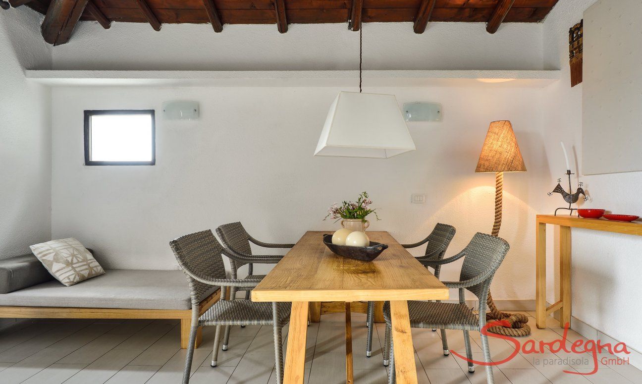 Villetta 3 | Gemütliches daybed neben dem Eßtisch Essen innen