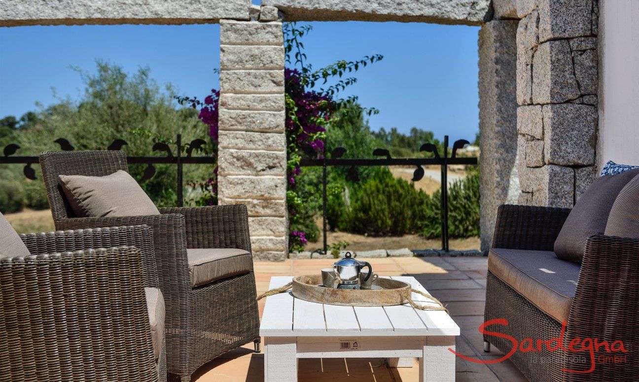 Li Conchi 4 | Aussensofa auf der Terasse mit Blick Aussensofa mit Blick