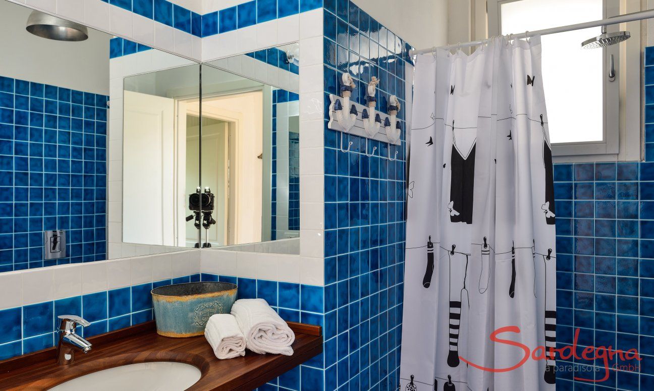 Li Conchi 4 | Bad 2 mit Dusche und WC Bad 2