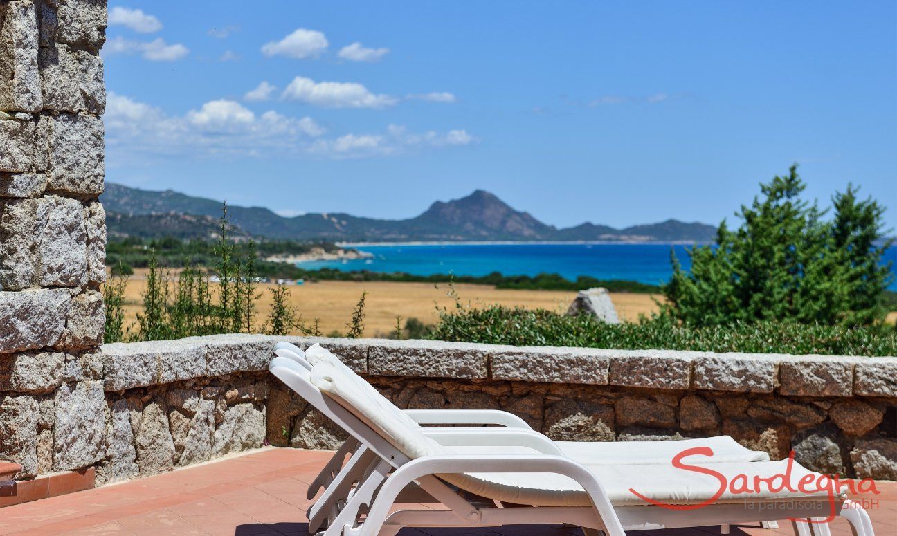 Sonnen und relaxen auf der Terrasse mit Meerblick 