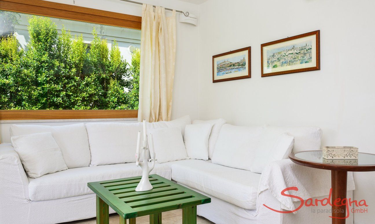 Villa del Campo | Sofa-Ecke mit direktem Tageslicht Sofa-Ecke mit direktem Tageslicht