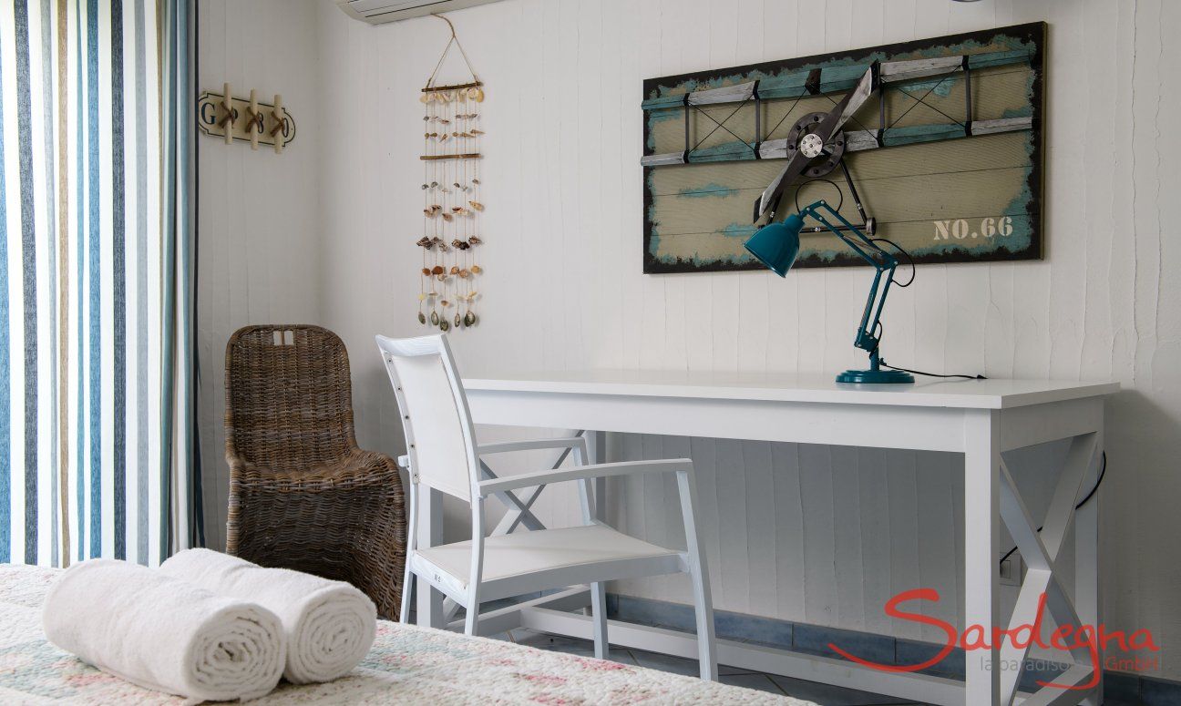 Li Conchi 44 | Schreibtisch für diejenigen, die Urlaub mit Homeoffice verbinden 2018 New Picture