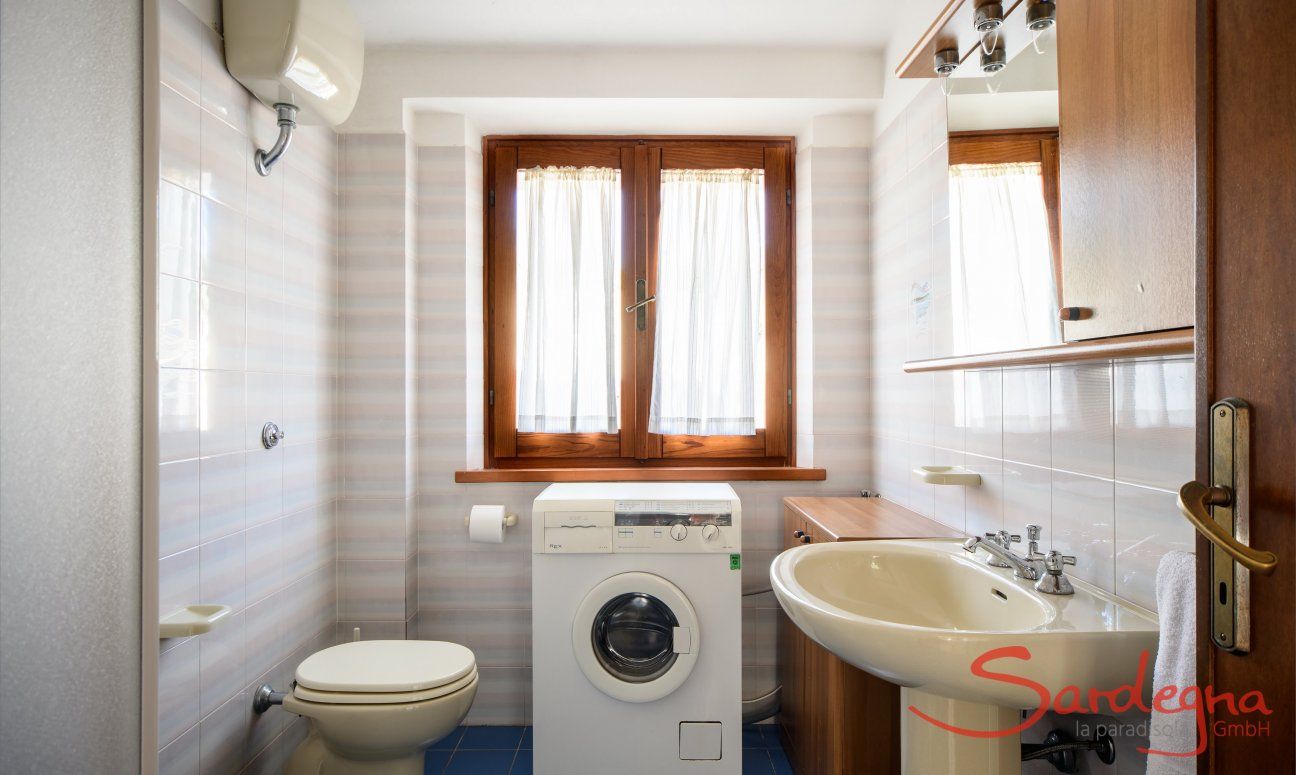 Villa Massimo | Bad 2 mit Waschmaschine Bad 2 mit Waschmaschine