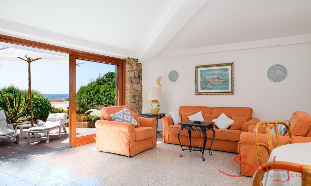 Villa Massimo | Helles Wohnzimmer mit Meerblick Helles Wohnzimmer mit Meerblick