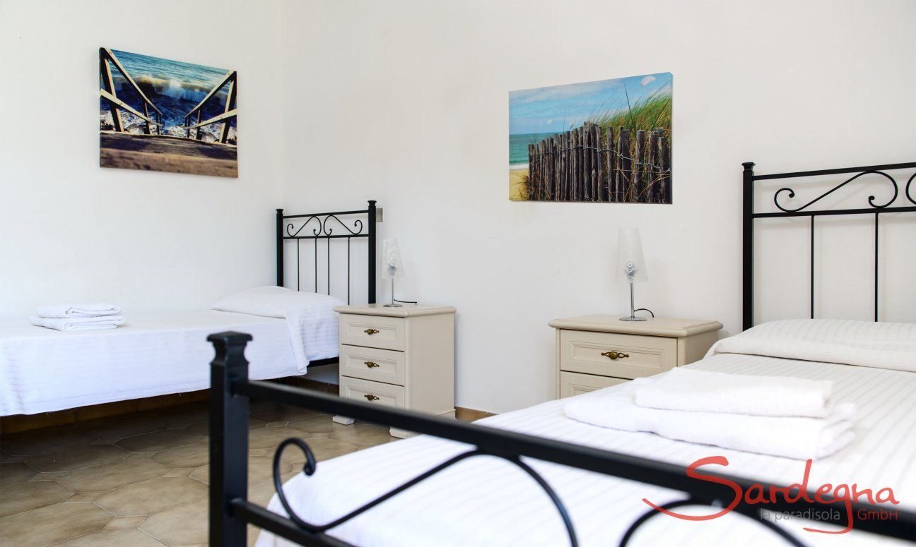 Villa Marco | Schlafzimmer 2 mit zwei Einzelbetten Schlafzimmer 2 mit zwei Einzelbetten
