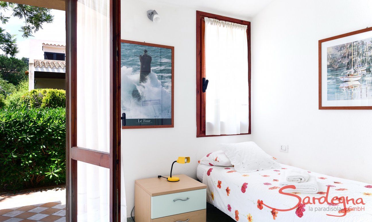 Villa Mare Turagri | Schlafzimmer 2 mit Einzelbett Schlafzimmer 2 mit Einzelbett