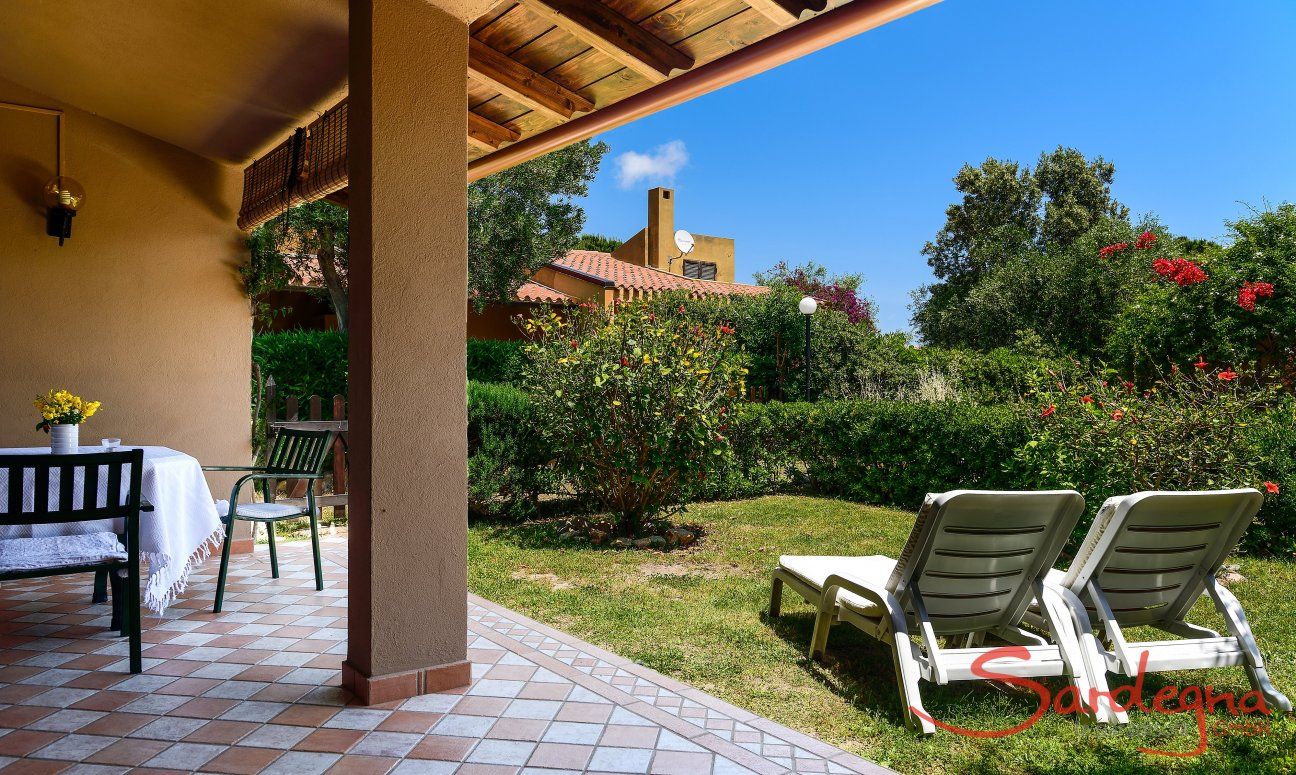 Villa Mare Turagri | Überdachte Terrasse und eigenem Garten Überdachte Terrasse und eigenem Garten