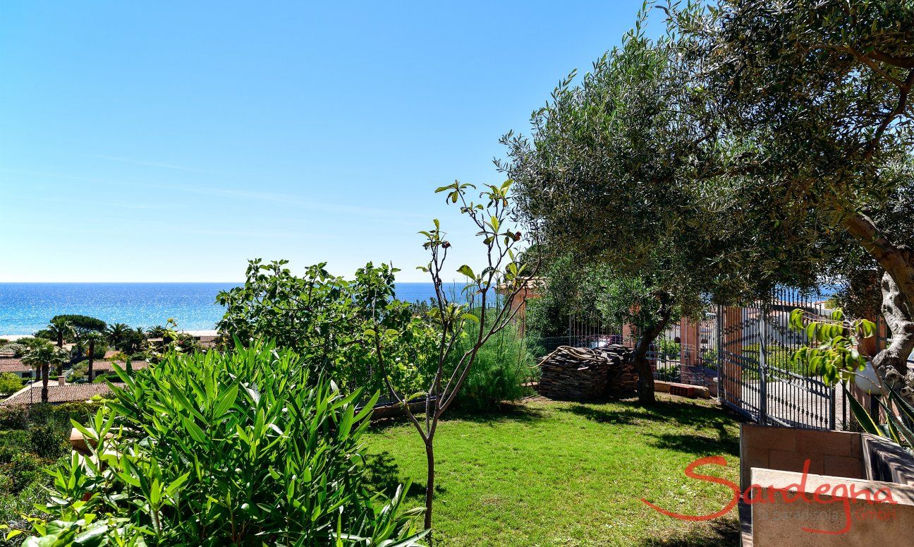 Apartment Castededdu 6 | Grüner Garten und Blick auf das Meer der Costa Rei Grüner Garten und Blick auf das Meer der Costa Rei