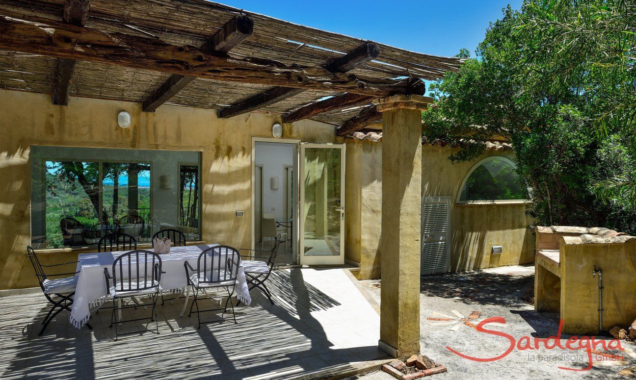 Villa Paradiso | Ess-und Grillbereich im Freien Ess-und Grillbereich im Freien