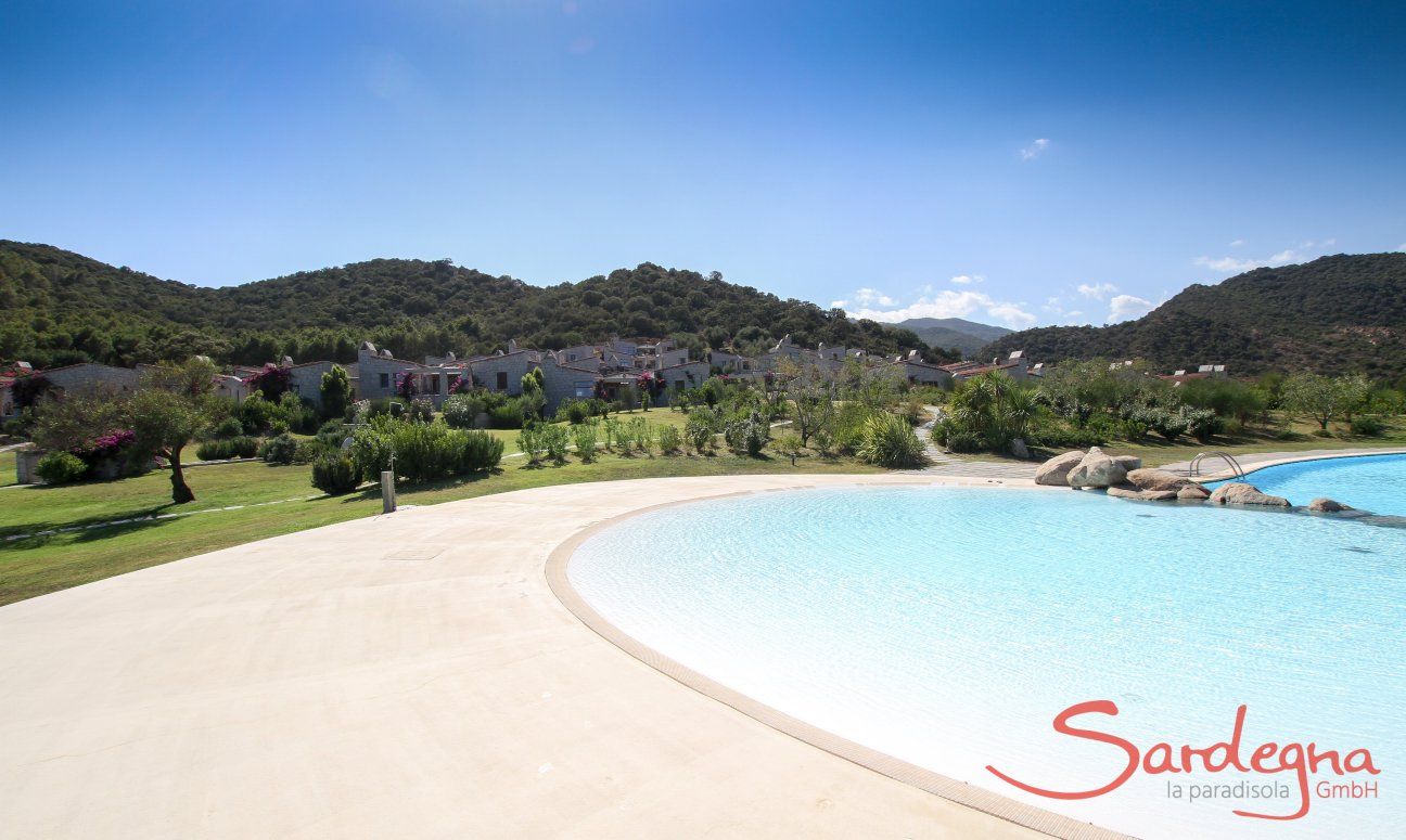 Li Conchi 35 | Kinderbecken im Pool mit Li Conchi Häusern im Hintergrund Kinderbecken im Pool mit Li Conchi Häusern im Hintergrund