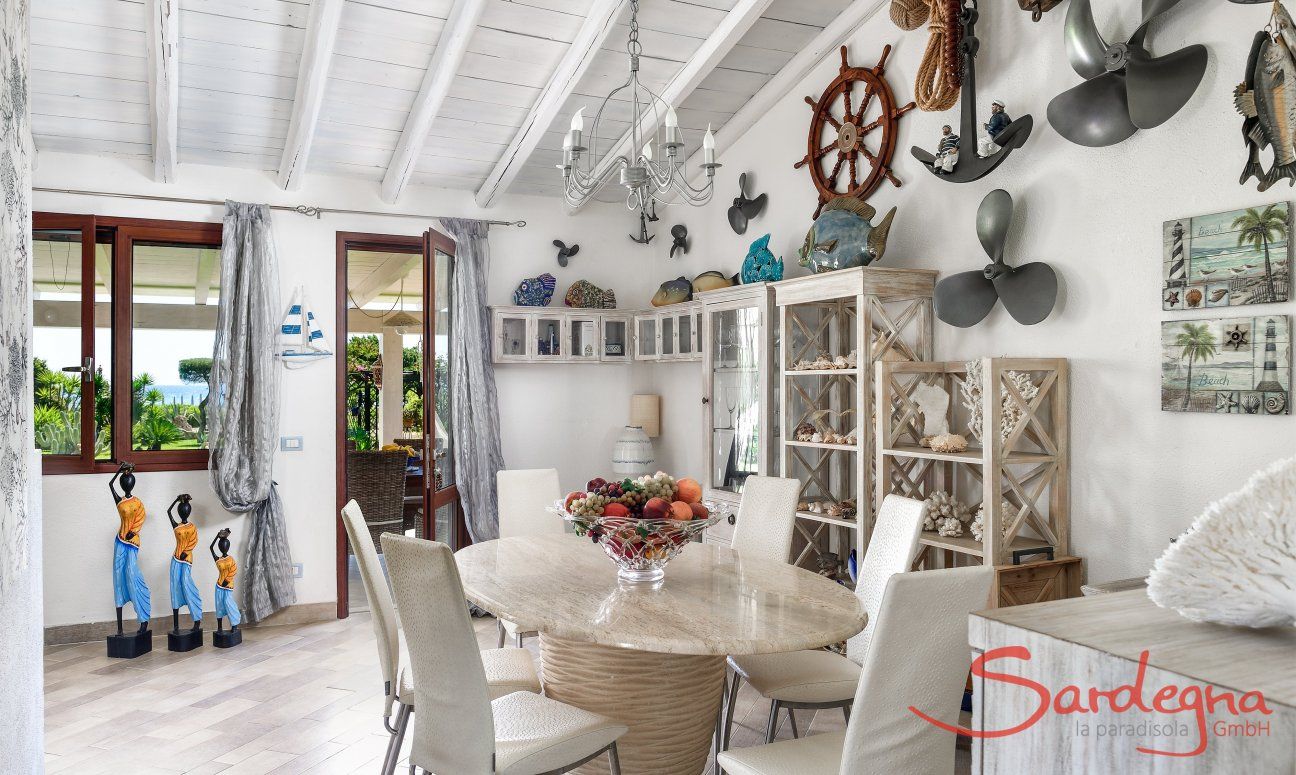 Villa delle Agave | Das große Wohnzimmer ist künstlerisch dekoriert New Picture July 2018